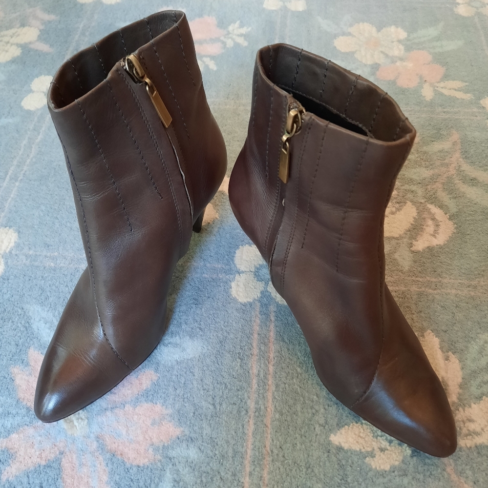 Y2K Pierre Cardin Womens Taupe/Brown Leather Ankle Boots Booties Size 38/US 7.5